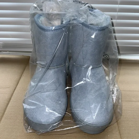 Light Blue Snow Boots - Picture 2 of 5